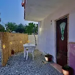 Monolocale Deluxe A 2,7 Km Dal Mare Per 2 Persone Appartement