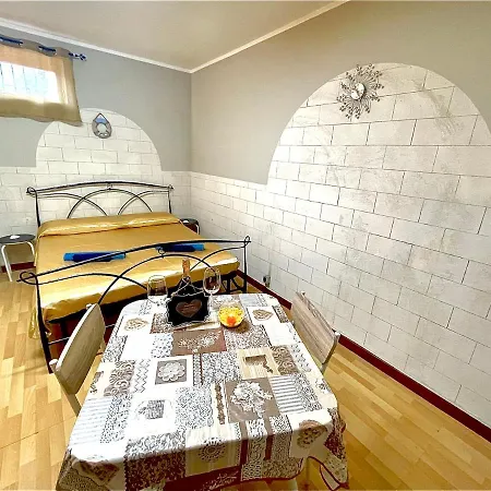 Monolocale Deluxe A 2,7 Km Dal Mare Per 2 Persone Apartman *